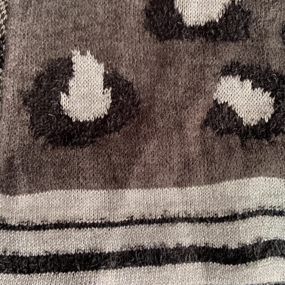 2for $20: Brand new knitted scarf! ๐ค - Picture 2 of 7